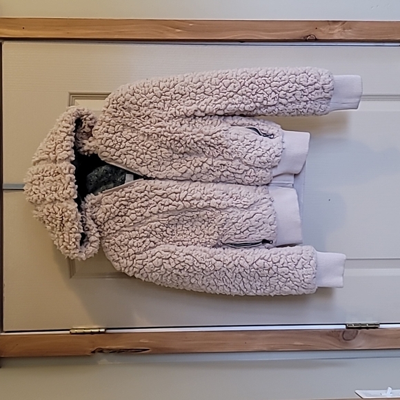Altar'd State Sweaters - XS Altar'd State full zip sherpa sweater inside lined with 100% polyester
